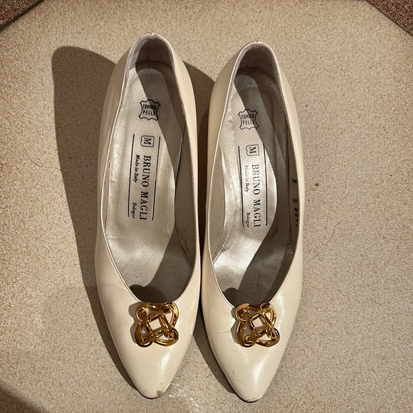 VINTAGE BRUNO MAGLI HEELS - Picture 3 of 8